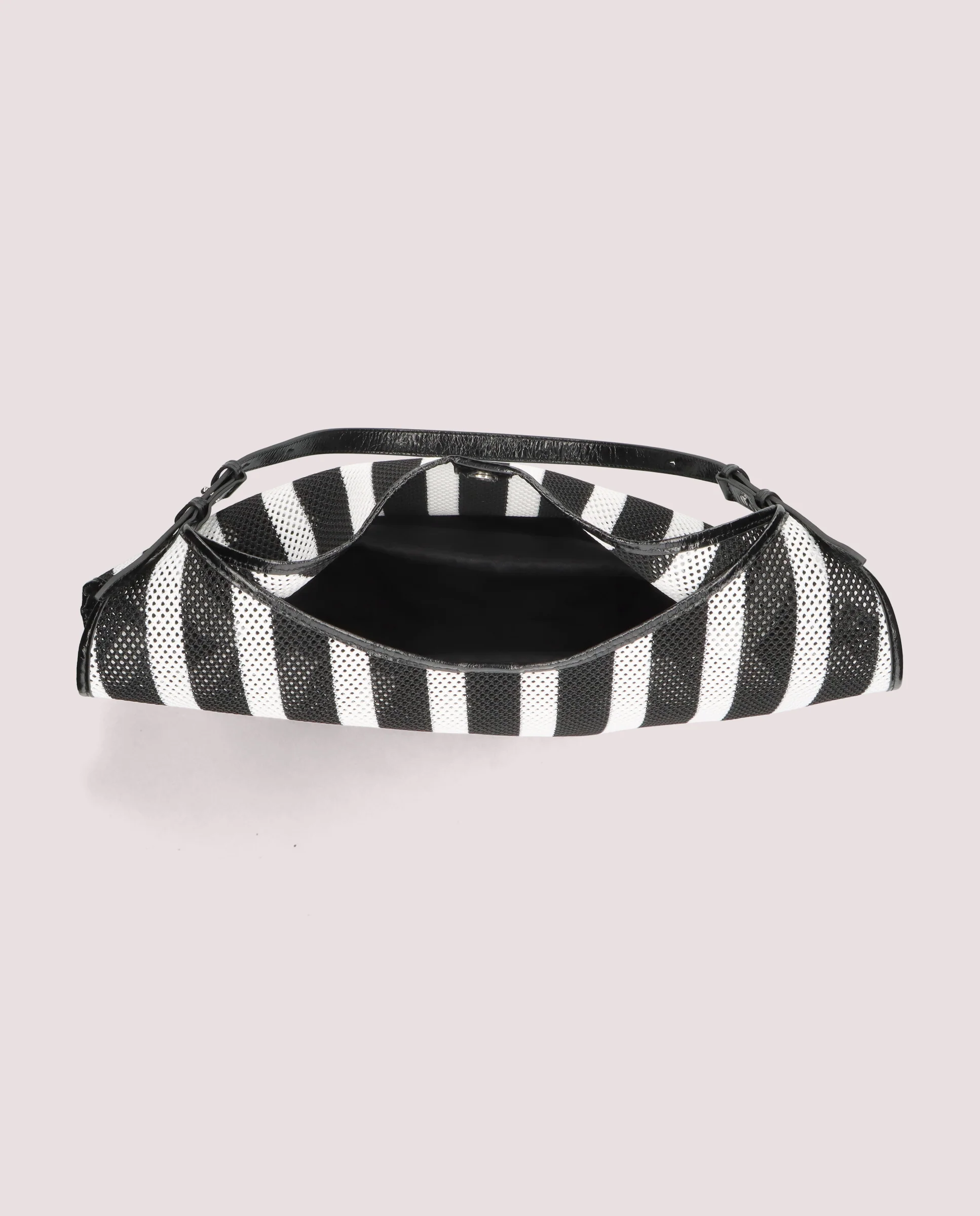 Bolso Shopper en tela de red color blanco y negro - Image 3